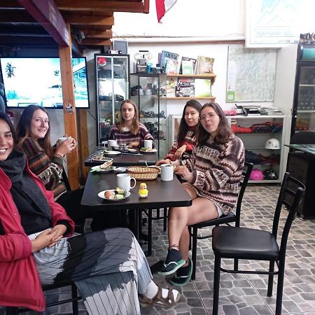 Andes Hostel ワラス エクステリア 写真
