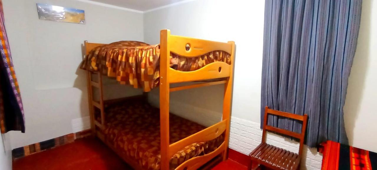 Andes Hostel ワラス エクステリア 写真