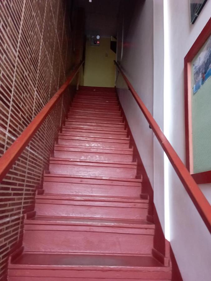 Andes Hostel ワラス エクステリア 写真
