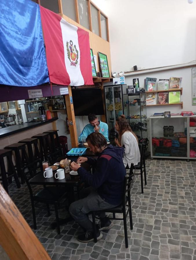Andes Hostel ワラス エクステリア 写真