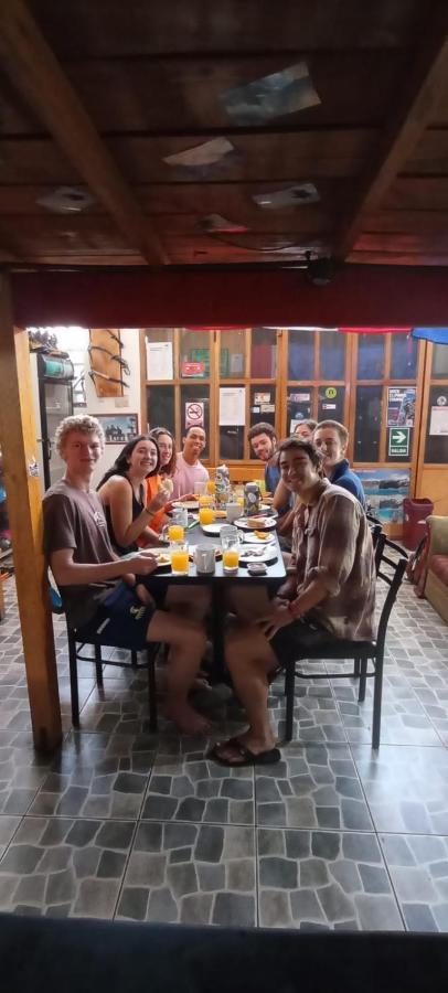 Andes Hostel ワラス エクステリア 写真