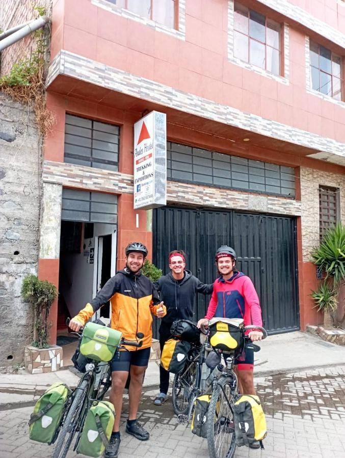 Andes Hostel ワラス エクステリア 写真