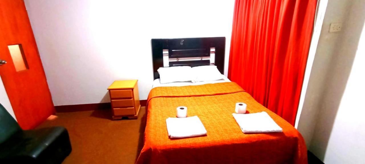 Andes Hostel ワラス エクステリア 写真
