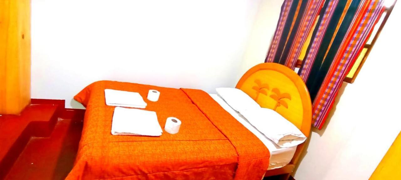 Andes Hostel ワラス エクステリア 写真