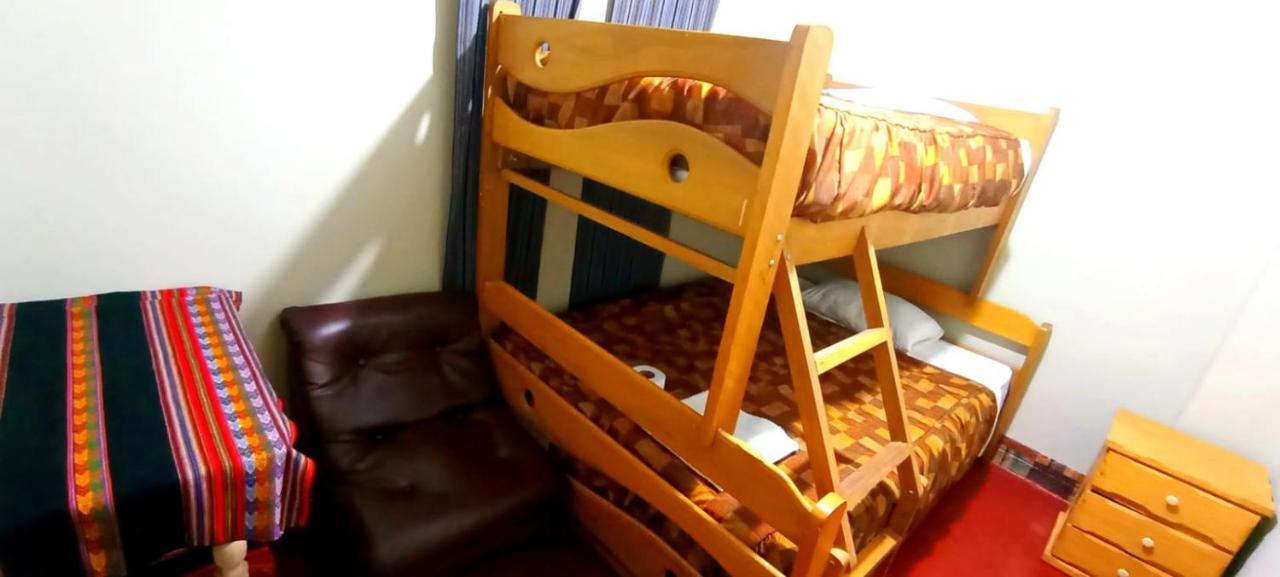 Andes Hostel ワラス エクステリア 写真