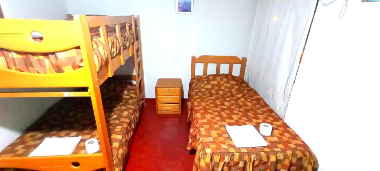 Andes Hostel ワラス エクステリア 写真
