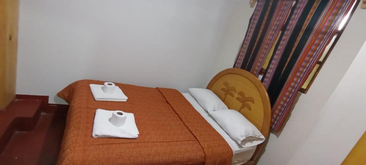 Andes Hostel ワラス エクステリア 写真