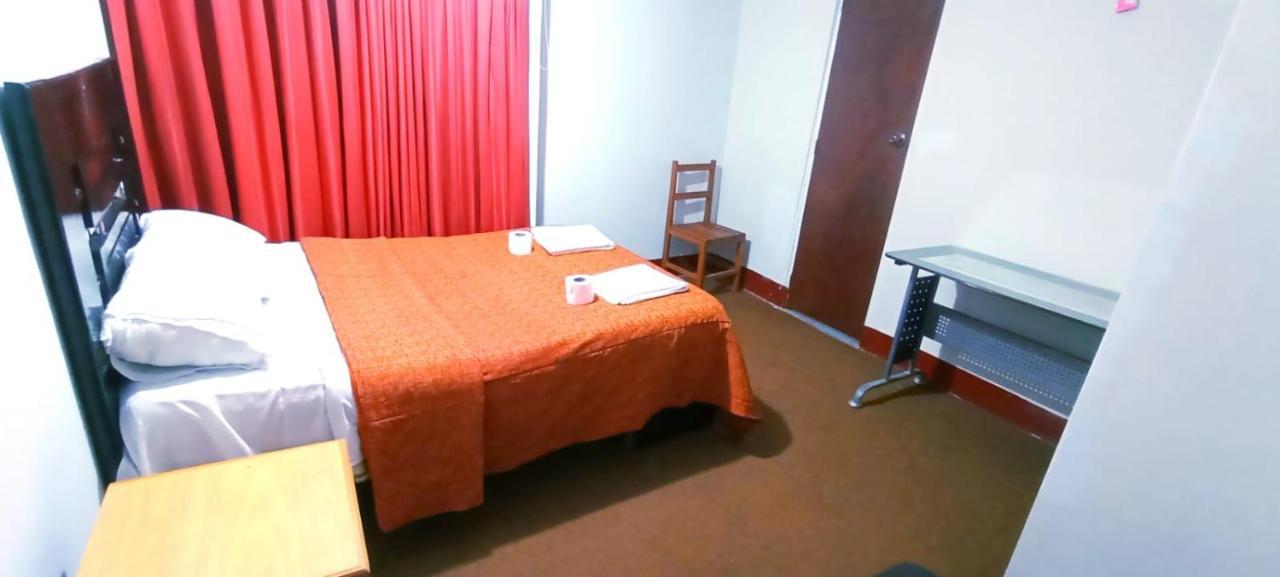 Andes Hostel ワラス エクステリア 写真