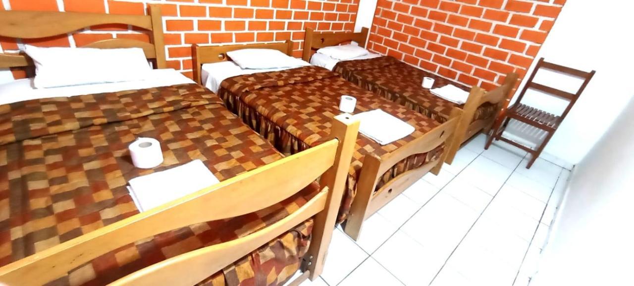 Andes Hostel ワラス エクステリア 写真