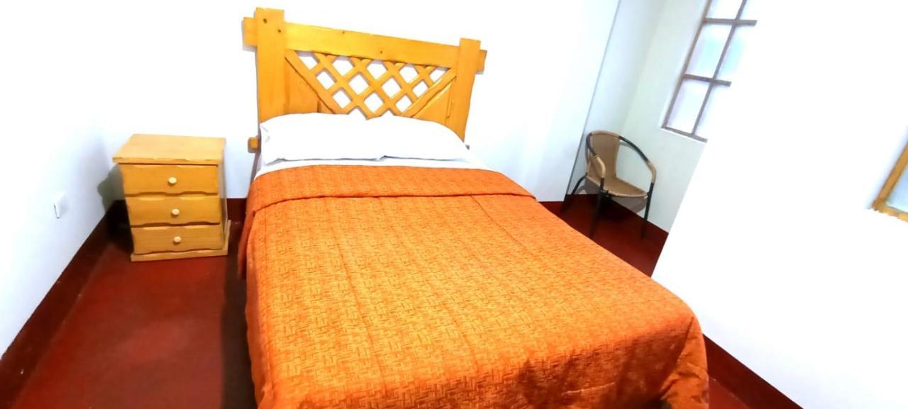 Andes Hostel ワラス エクステリア 写真
