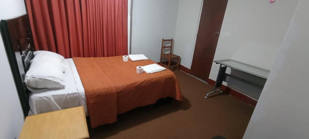 Andes Hostel ワラス エクステリア 写真