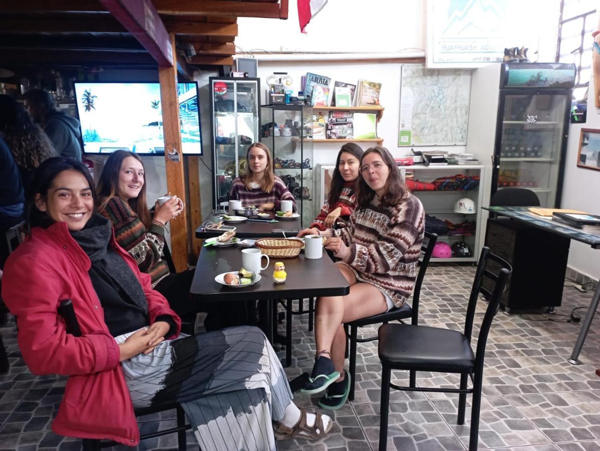 Andes Hostel ワラス エクステリア 写真
